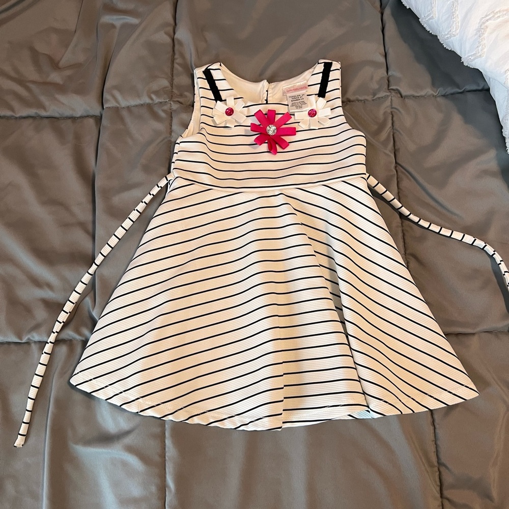 3/$20 Youngland summer dress 2T